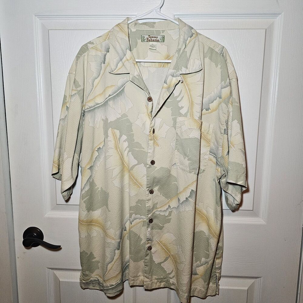 Tommy Bahama Shirt Mens XL Yellow Floral Print Button 100% Silk Hawaiian Camp